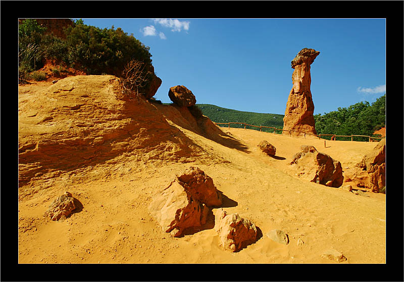 http://www.zsolution.net/gallery/galleries/Ocres_de_Provence/122_2227.jpg