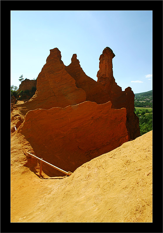 http://www.zsolution.net/gallery/galleries/Ocres_de_Provence/122_2258.jpg