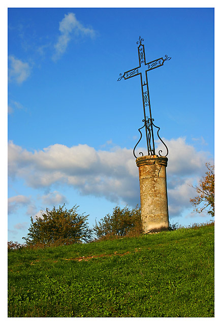http://www.zsolution.net/gallery/galleries/Paysage/Croix_de_Portes.jpg